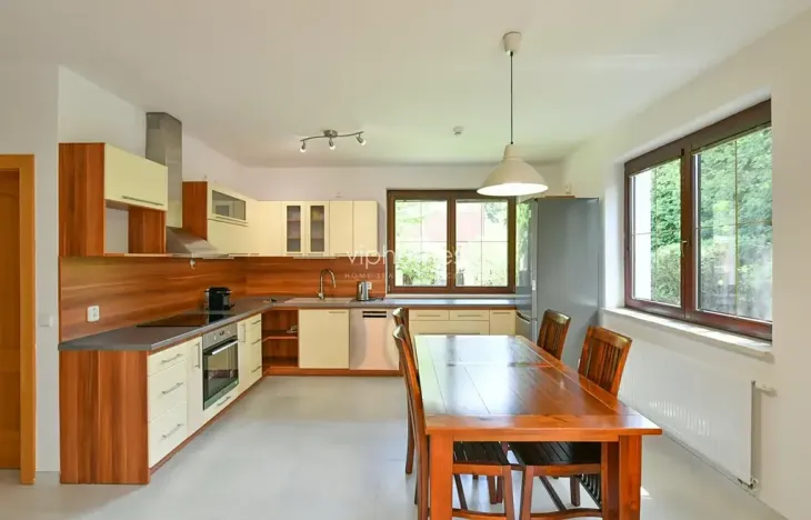 Pronájem vily, Průhonice, Jetelová, 370 m2