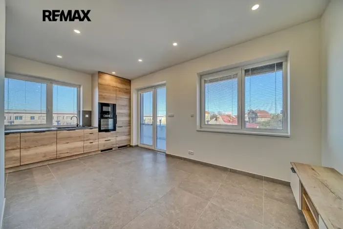 Pronájem bytu 2+kk, Kolín, Pražská, 54 m2