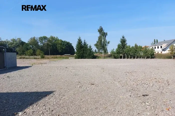 Prodej komerční nemovitosti, Církvice, 6984 m2