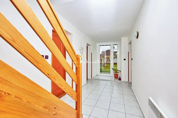 Prodej rodinného domu, Pištín, 231 m2