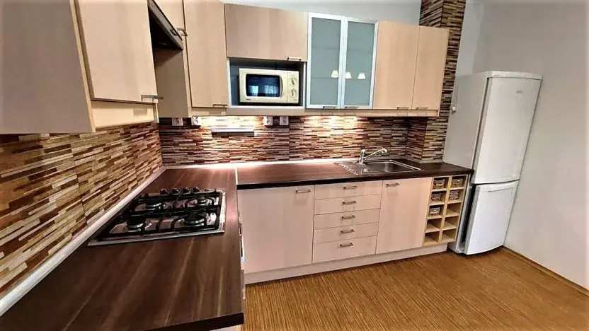 Pronájem bytu 2+kk, Praha - Modřany, Pertoldova, 47 m2