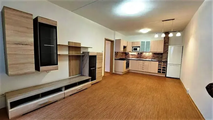 Pronájem bytu 2+kk, Praha - Modřany, Pertoldova, 47 m2