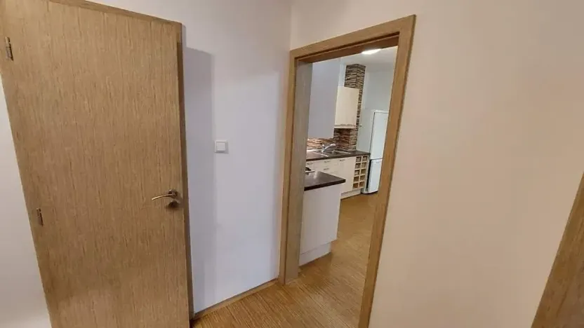 Pronájem bytu 2+kk, Praha - Modřany, Pertoldova, 47 m2