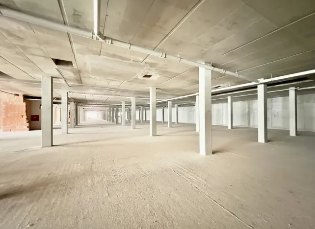 Pronájem obchodního prostoru, Hradec Králové, Kollárova, 3447 m2