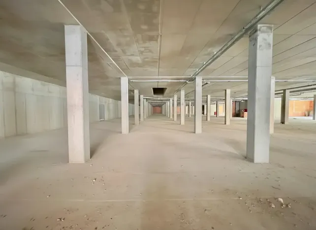 Pronájem obchodního prostoru, Hradec Králové, Kollárova, 3447 m2