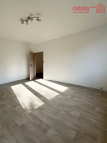 Pronájem bytu 2+1, Chomutov, Zahradní, 51 m2