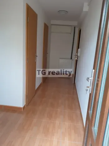 Pronájem bytu 1+1, Praha - Kamýk, Dolnojirčanská, 45 m2