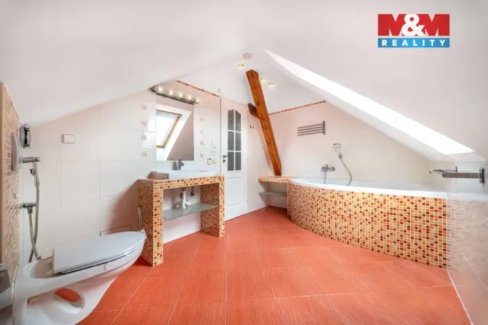 Prodej bytu 1+kk, Mníšek pod Brdy, 5. května, 55 m2