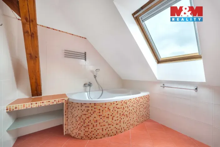 Prodej bytu 1+kk, Mníšek pod Brdy, 5. května, 55 m2