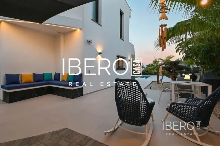 Prodej rodinného domu, Moraira, Španělsko, 350 m2