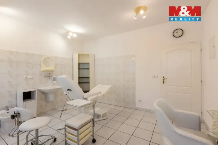 Prodej obchodního prostoru, Postoloprty, Marxovo náměstí, 440 m2