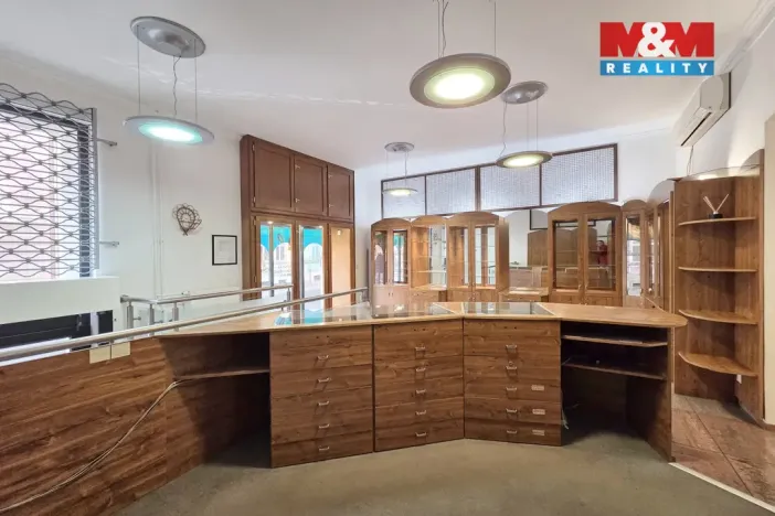 Pronájem obchodního prostoru, Karlovy Vary, Koptova, 57 m2