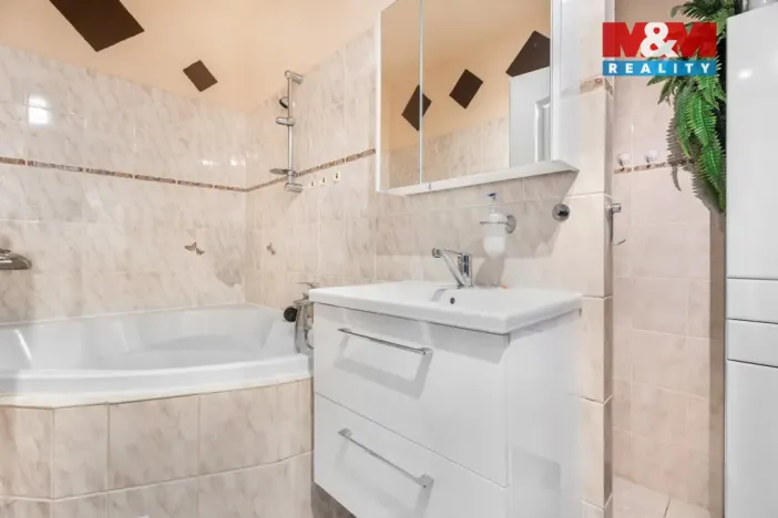 Prodej bytu 4+1, Česká Lípa, Kunratická, 96 m2