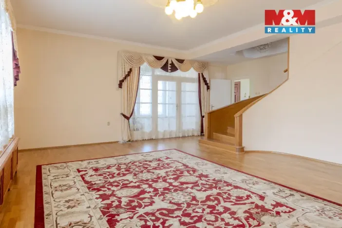 Prodej rodinného domu, Uherské Hradiště, U Stadionu, 300 m2