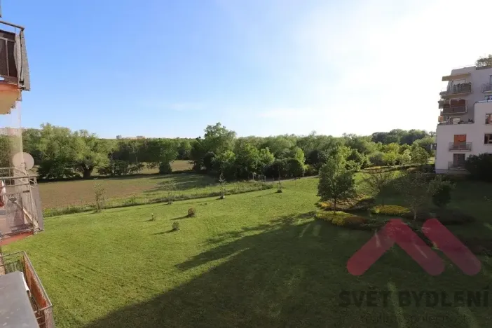 Pronájem bytu 3+kk, Praha - Záběhlice, Mattioliho, 82 m2