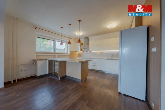 Prodej rodinného domu, Dolní Lhota, Lomená, 315 m2