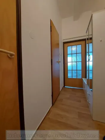 Pronájem bytu 1+kk, Praha - Vysočany, Kolbenova, 30 m2
