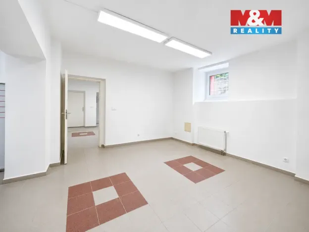 Pronájem kanceláře, Kladno, Pavlisova, 140 m2