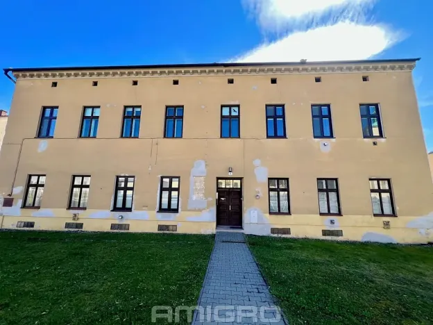 Prodej činžovního domu, Ostrovačice, náměstí Viléma Mrštíka, 1000 m2