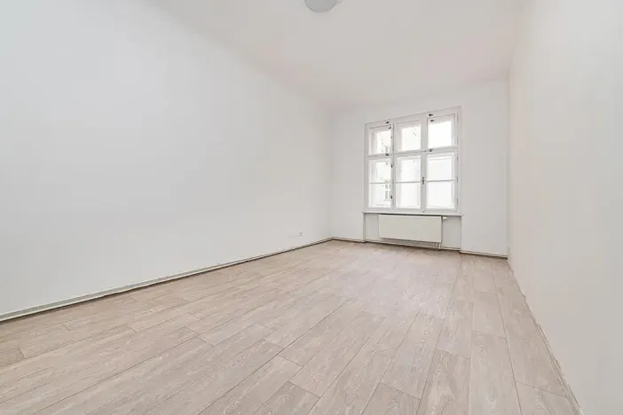 Pronájem pokoje, Plzeň, Riegrova, 190 m2