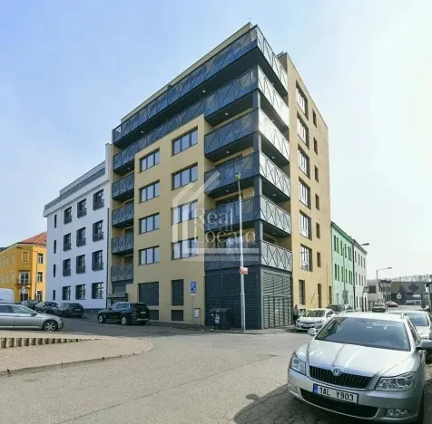 Prodej bytu 2+kk, Praha - Vysočany, V Předním Hloubětíně, 52 m2