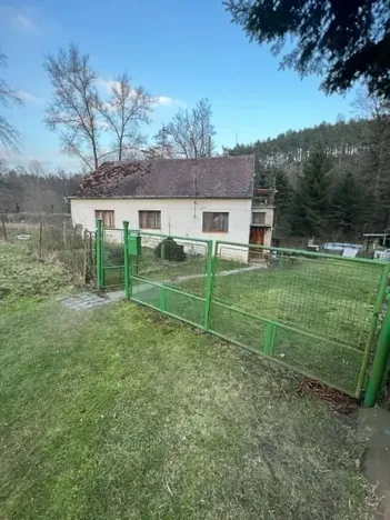 Prodej podílu vícegeneračního domu, Lužná, Čejkovka, 250 m2