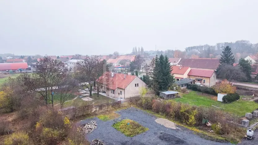 Prodej podílu pozemku, Třebíz, 161602 m2