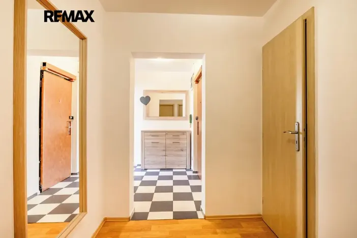 Pronájem bytu 4+kk, Praha - Libeň, Na hájku, 75 m2