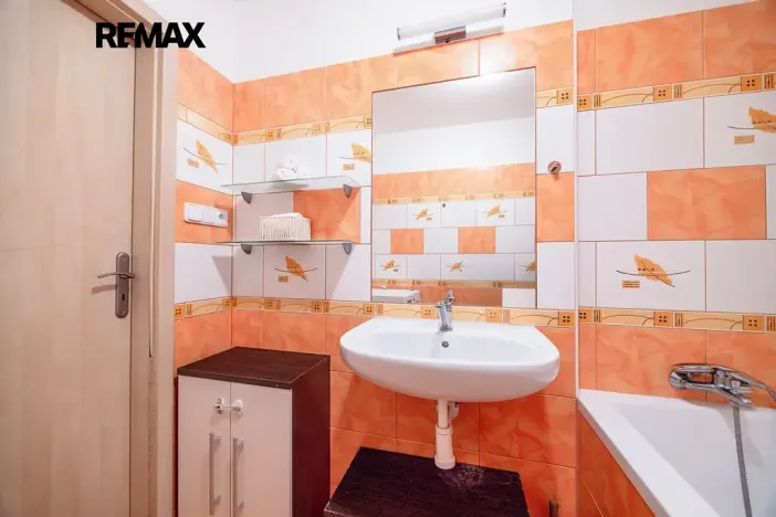 Pronájem bytu 4+kk, Praha - Libeň, Na hájku, 75 m2