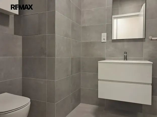 Pronájem bytu 1+kk, Praha - Modřany, Zlochova, 49 m2