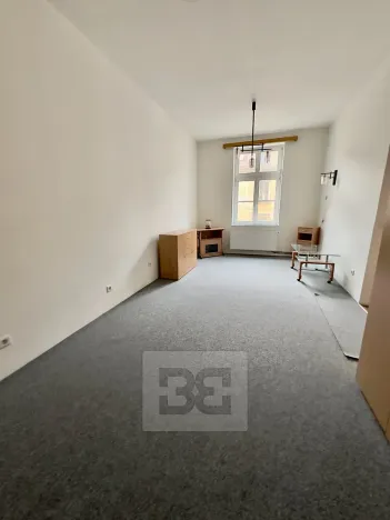 Pronájem bytu 2+kk, Praha - Malá Strana, Petřínská, 38 m2
