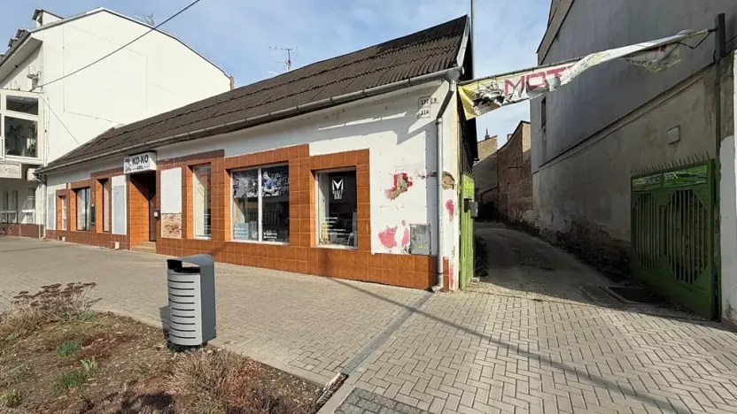 Prodej obchodního prostoru, Hodonín, Měšťanská, 1050 m2