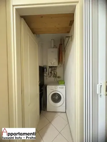 Pronájem bytu 3+kk, Praha - Nové Město, Tyršova, 45 m2