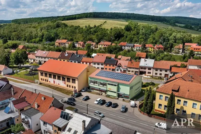 Pronájem obchodního prostoru, Šumice, 270 m2
