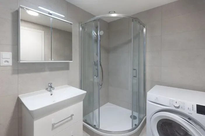 Pronájem bytu 1+kk, Praha - Hloubětín, Poděbradská, 33 m2