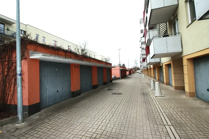 Pronájem garáže, Praha - Uhříněves, Sušilova, 18 m2