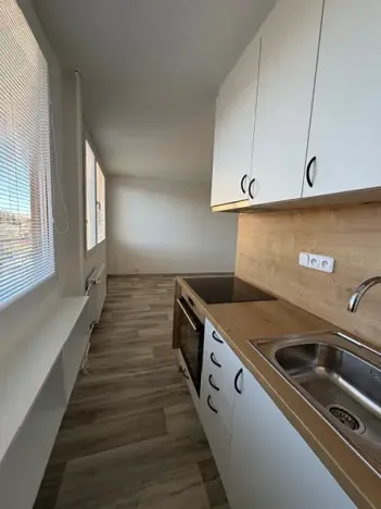 Pronájem bytu 1+kk, Kladno, Plzeňská, 27 m2