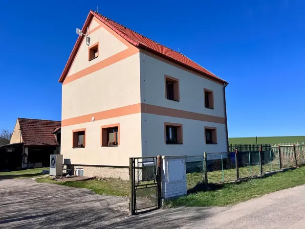 Pronájem bytu 3+1, Všetaty, 83 m2
