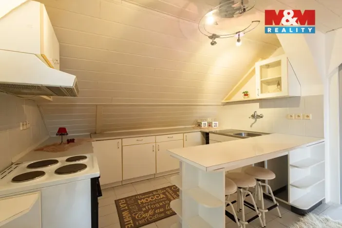 Prodej rodinného domu, Loučim, 300 m2