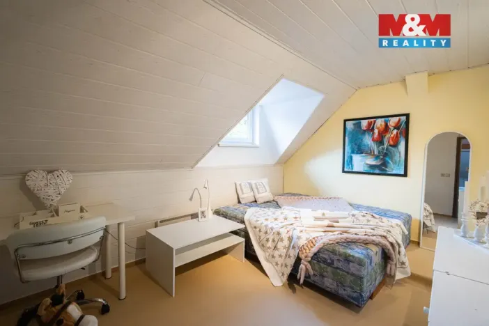 Prodej rodinného domu, Loučim, 300 m2