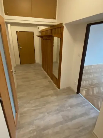 Pronájem bytu 3+1, Praha - Radotín, Horymírovo náměstí, 94 m2