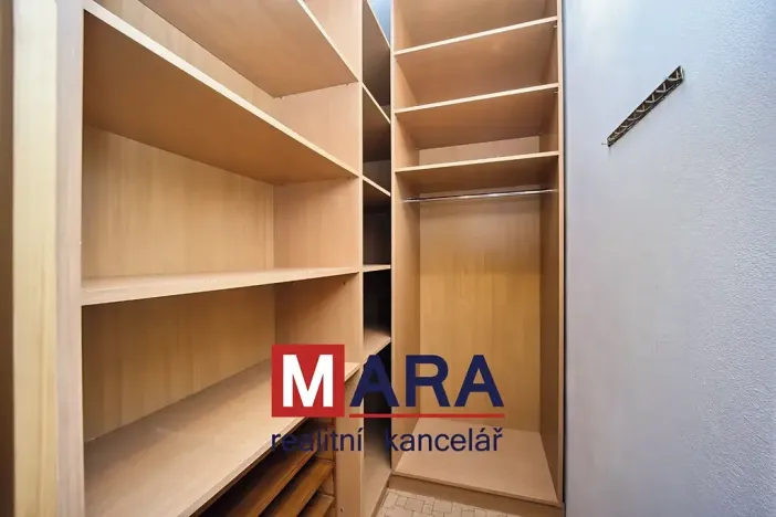 Pronájem bytu 2+1, Olomouc, Rožňavská, 43 m2