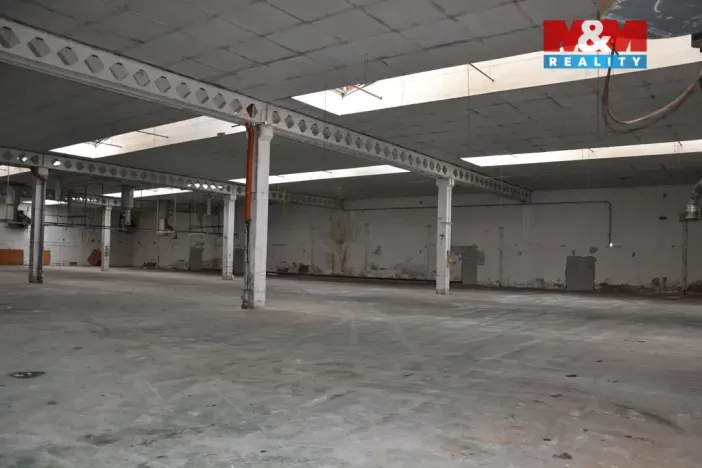 Pronájem skladu, Červený Kostelec, Jiráskova, 4000 m2