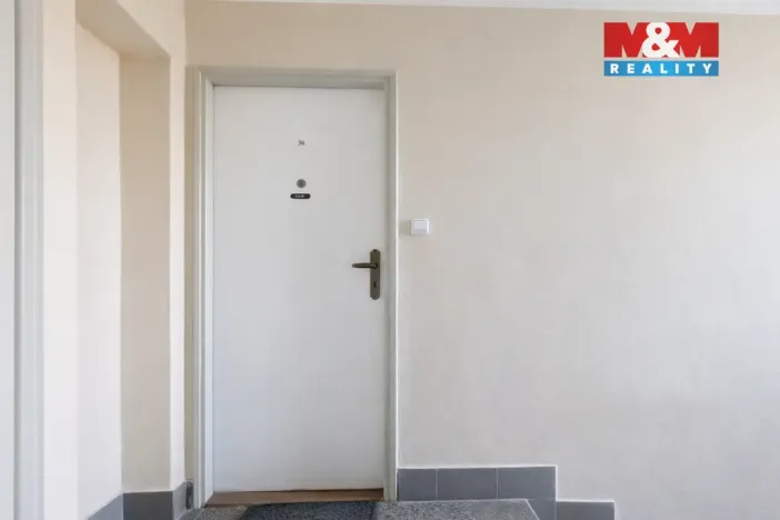 Prodej bytu 2+1, Praha, K louži, 46 m2