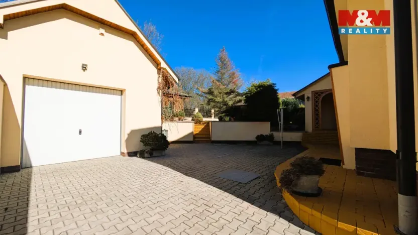 Prodej rodinného domu, Chrast - Podlažice, 280 m2