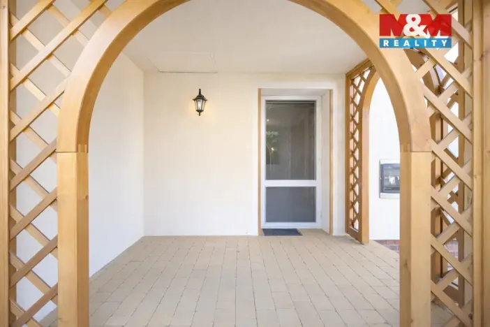 Prodej rodinného domu, Chrast - Podlažice, 280 m2