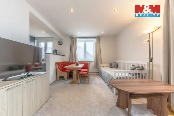 Prodej bytu 3+1, Nymburk, Husova, 68 m2