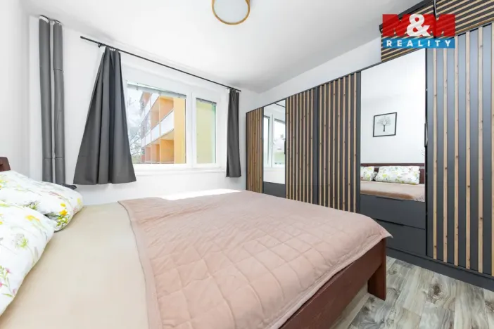 Prodej bytu 3+1, Pohořelice, nám. Svobody, 72 m2