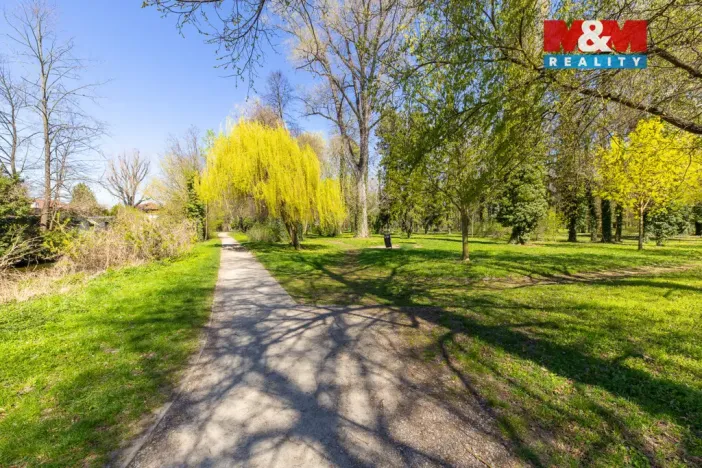 Prodej bytu 3+1, Pohořelice, nám. Svobody, 72 m2