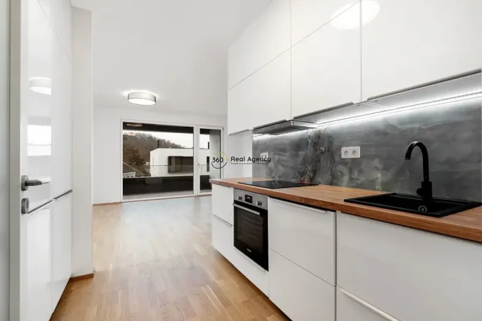 Pronájem bytu 1+kk, Praha - Braník, Skálové, 51 m2